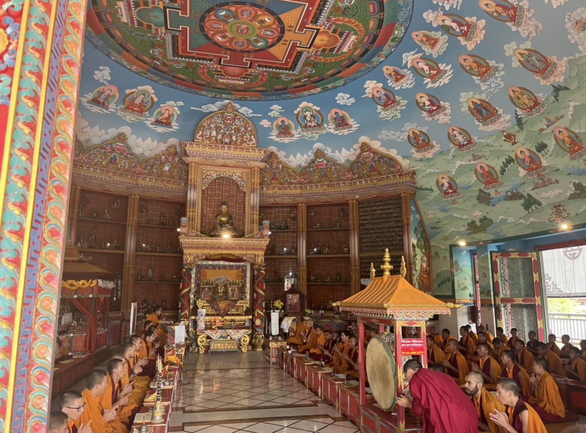 Buddhist monastery meditation